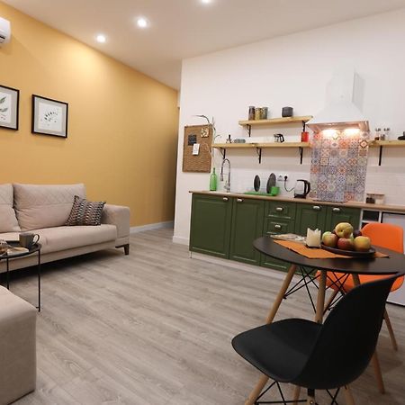Hotelise I Tulip Apartment Yerevan Bagian luar foto