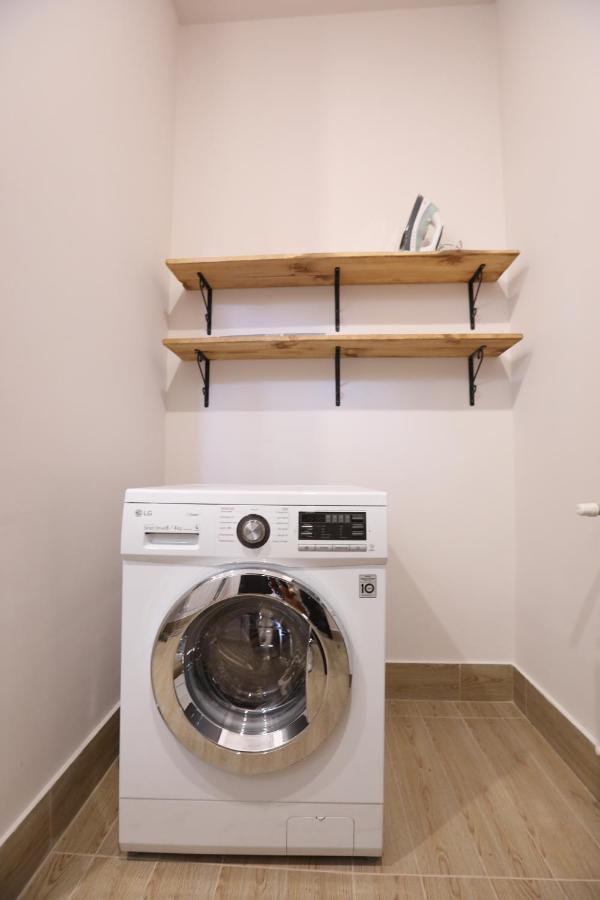 Hotelise I Tulip Apartment Yerevan Bagian luar foto