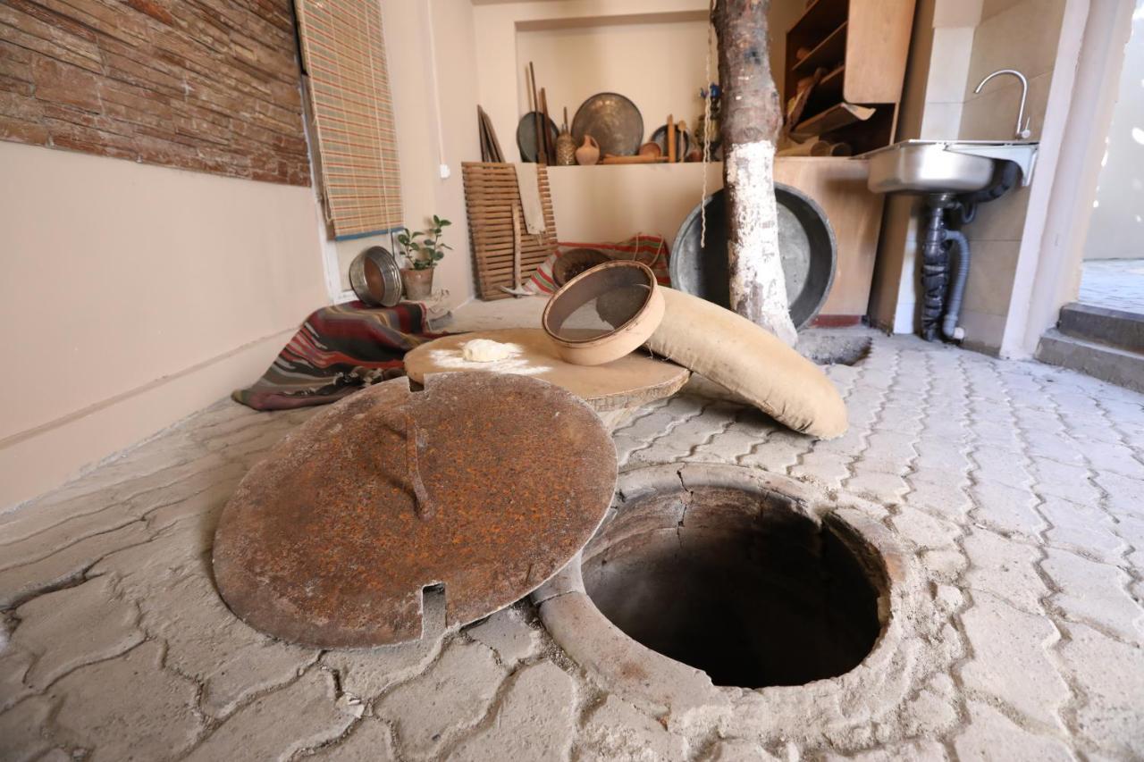 Hotelise I Tulip Apartment Yerevan Bagian luar foto