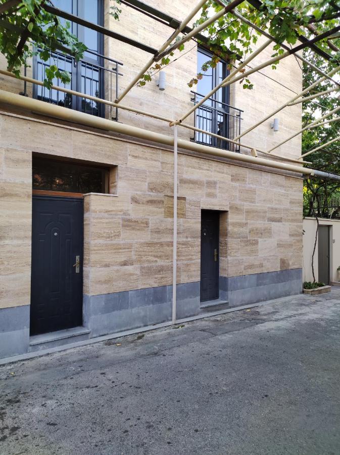 Hotelise I Tulip Apartment Yerevan Bagian luar foto