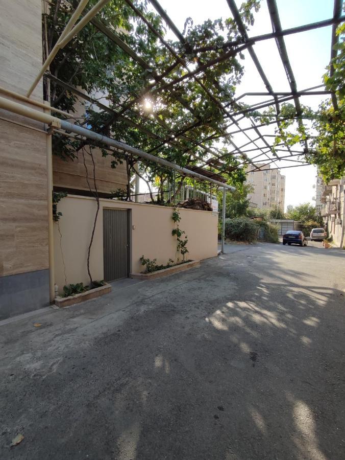 Hotelise I Tulip Apartment Yerevan Bagian luar foto